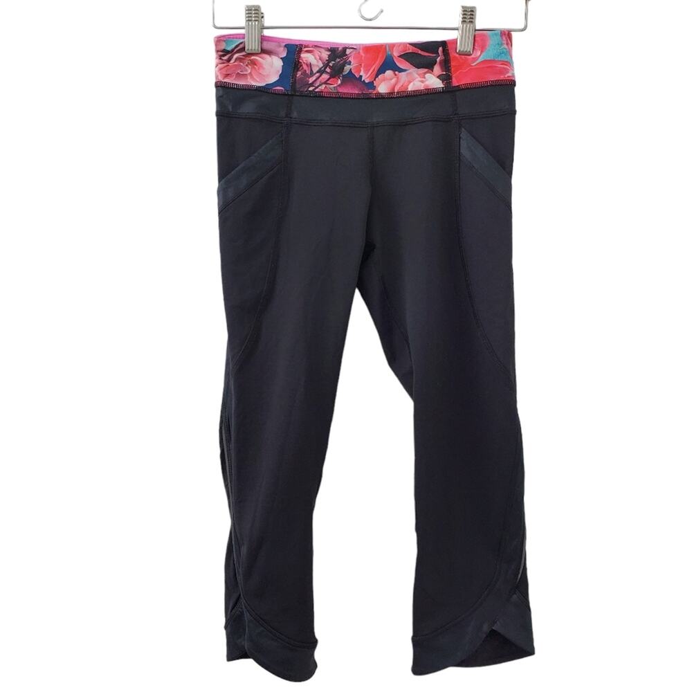 Lululemon Chase Me Crop II Floral Waist (US 4)